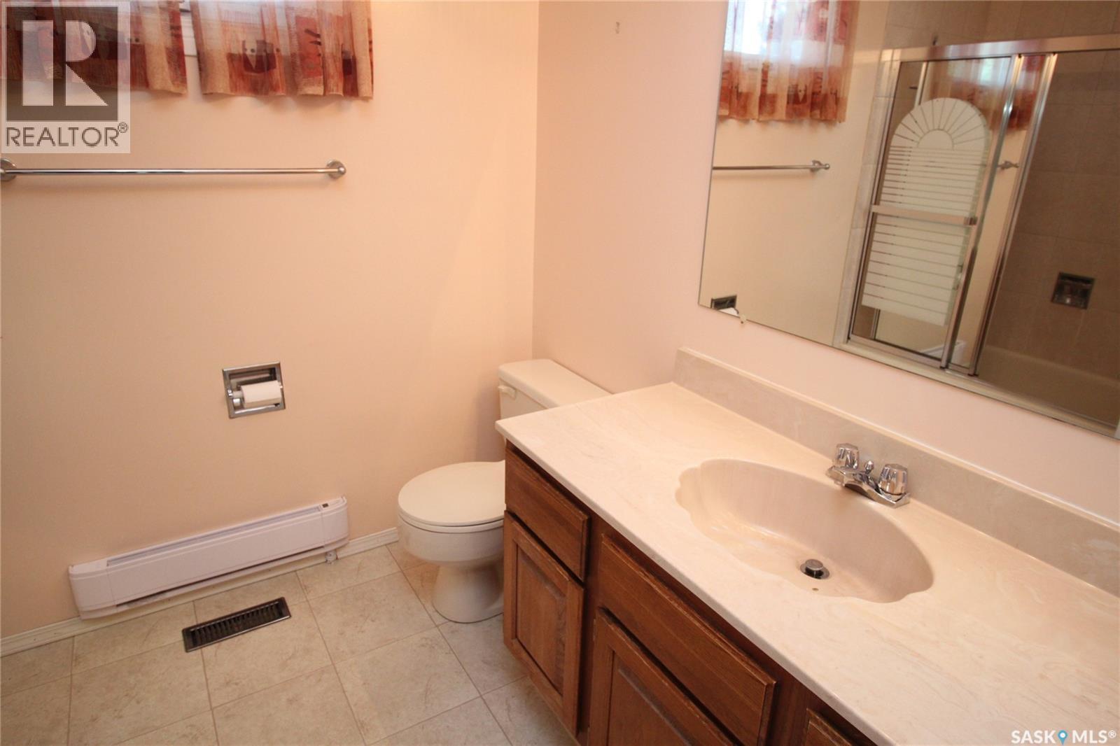 230 Auld Crescent Property Photo 16