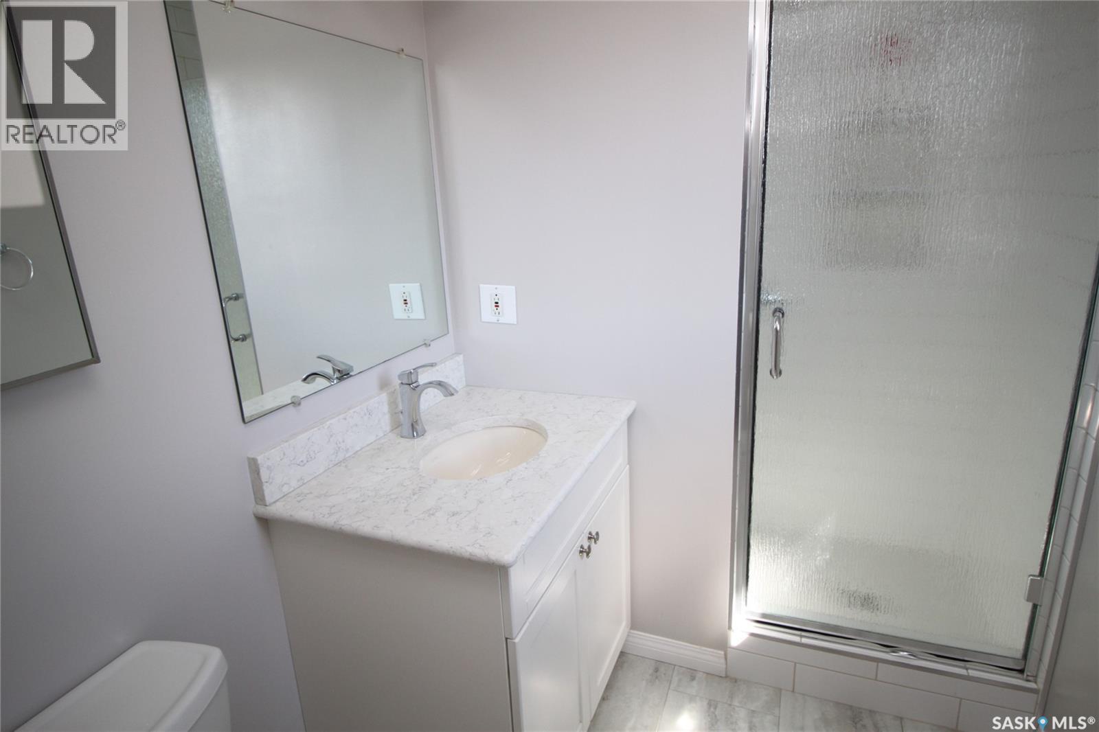230 Auld Crescent Property Photo 17