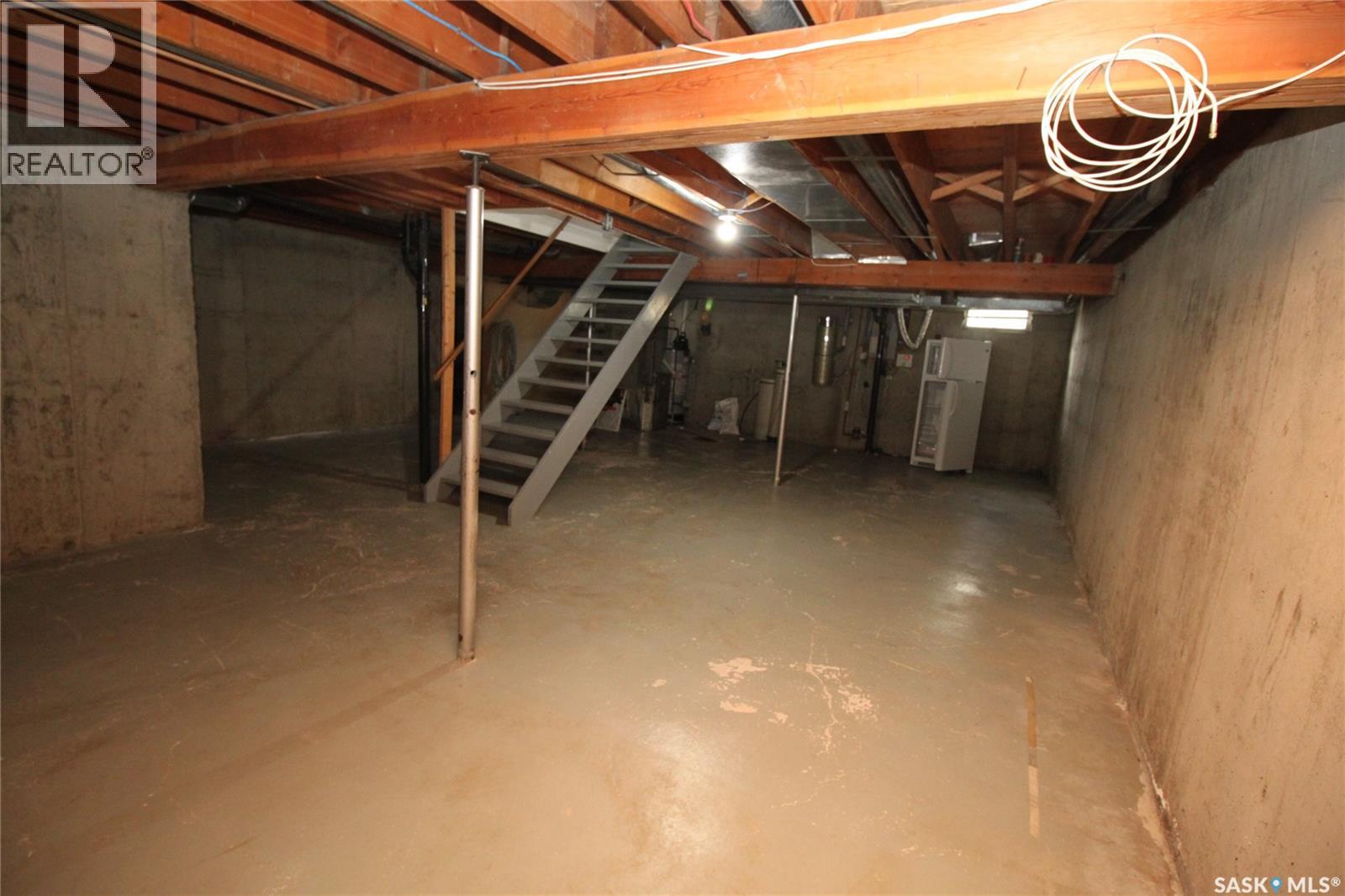 230 Auld Crescent Property Photo 19