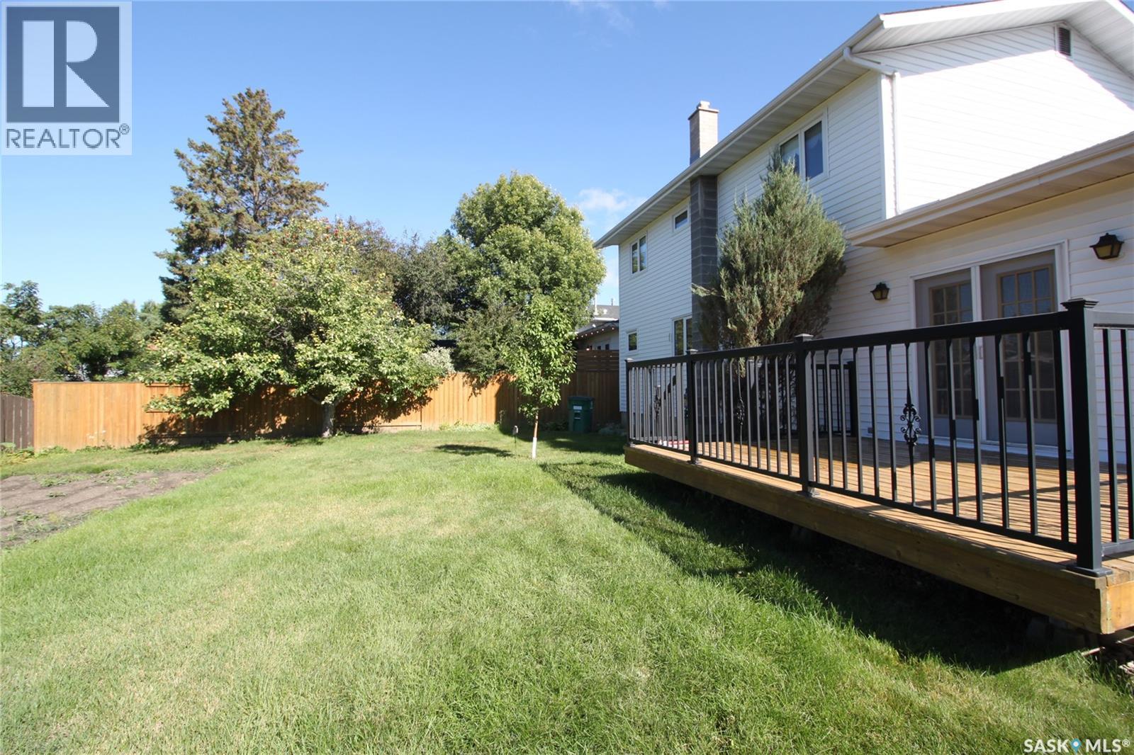 230 Auld Crescent Property Photo 21