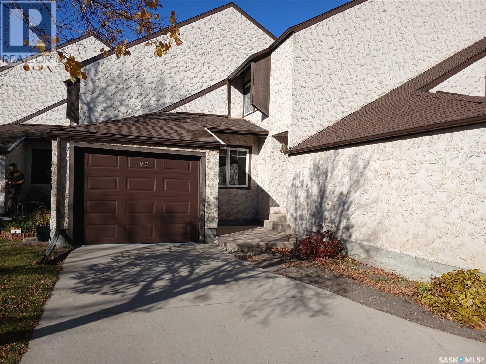 24 Cannington Mews Property Photo 1