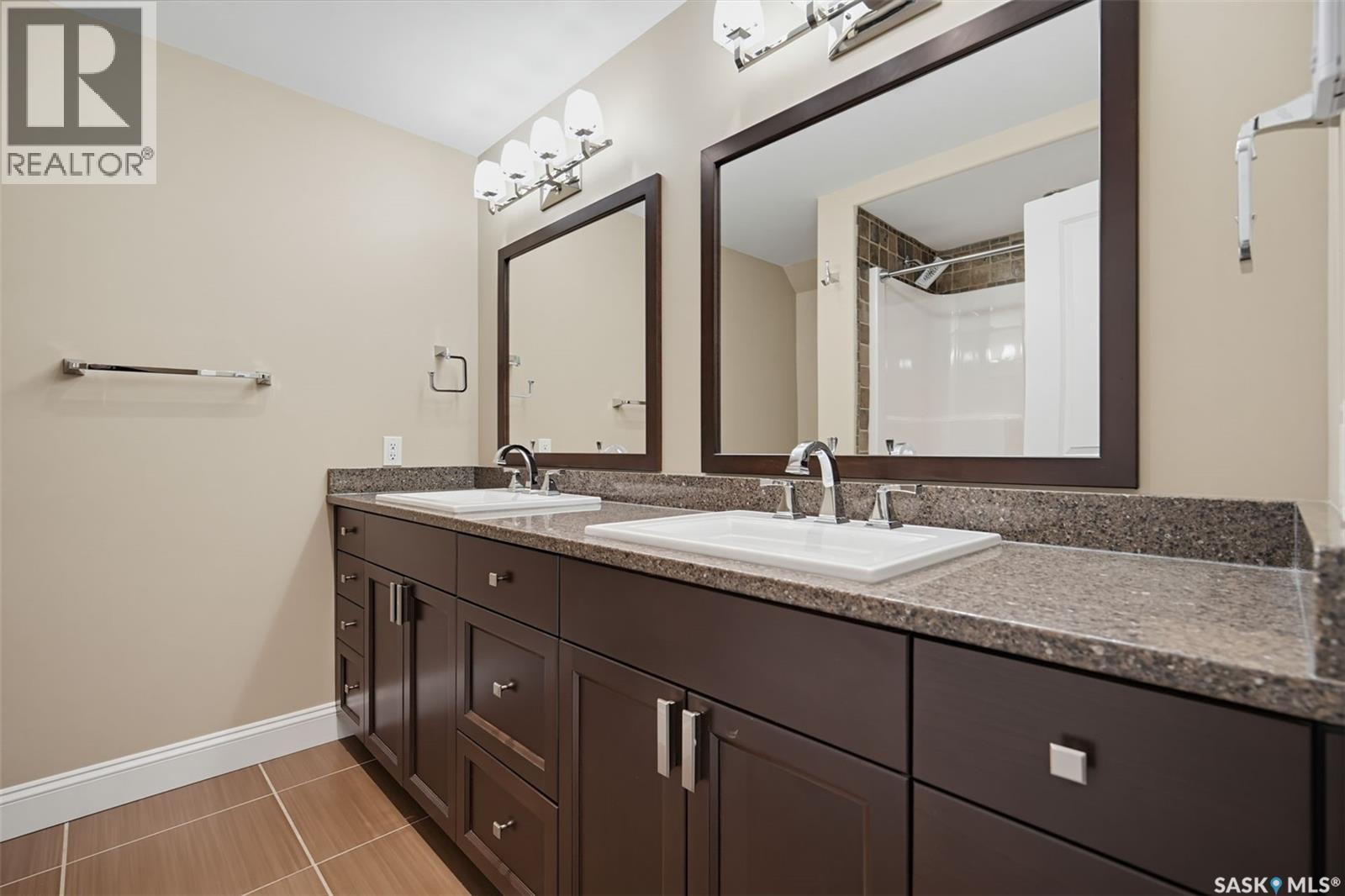 431 Paton Place Property Photo 35