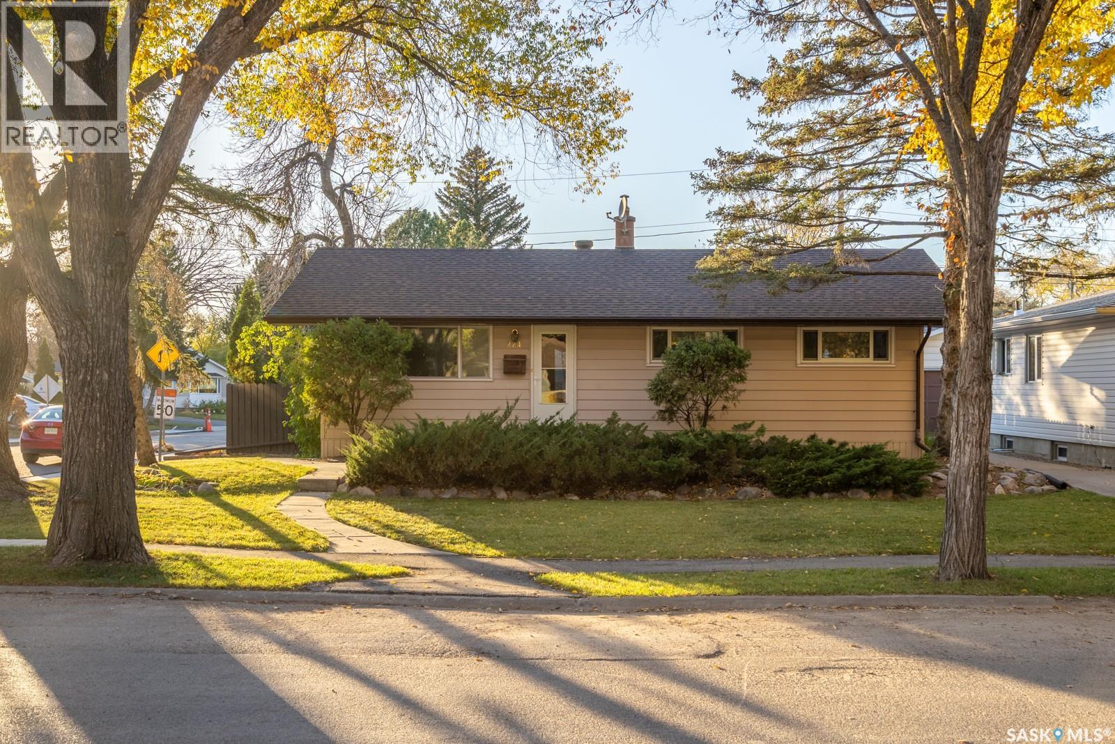 224 Frontenac Drive Property Photo 1