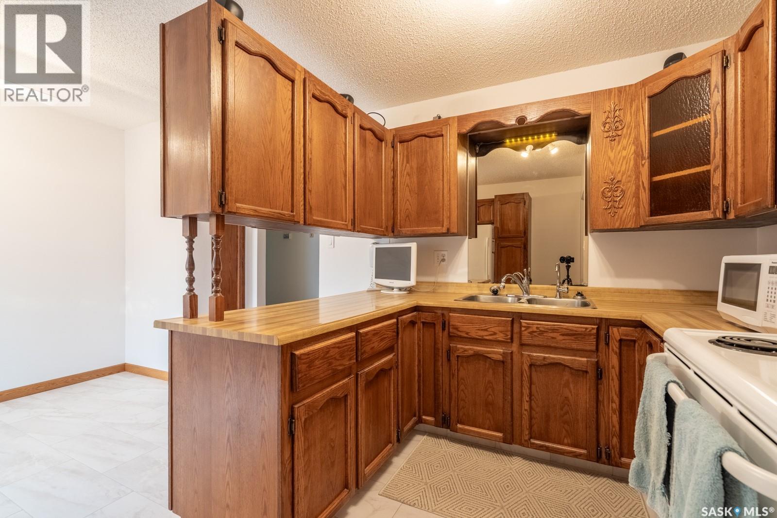 224 Frontenac Drive Property Photo 6