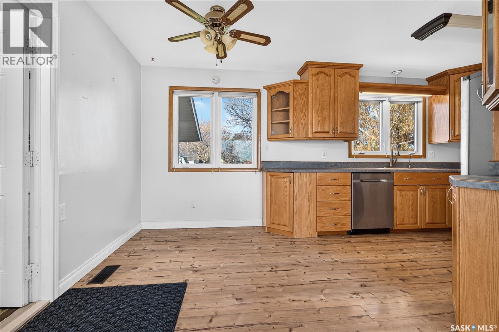 704 Norfolk Avenue Property Photo 5