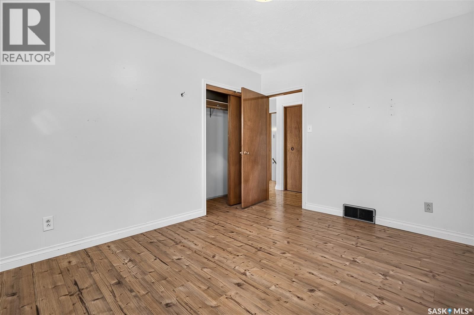 704 Norfolk Avenue Property Photo 38