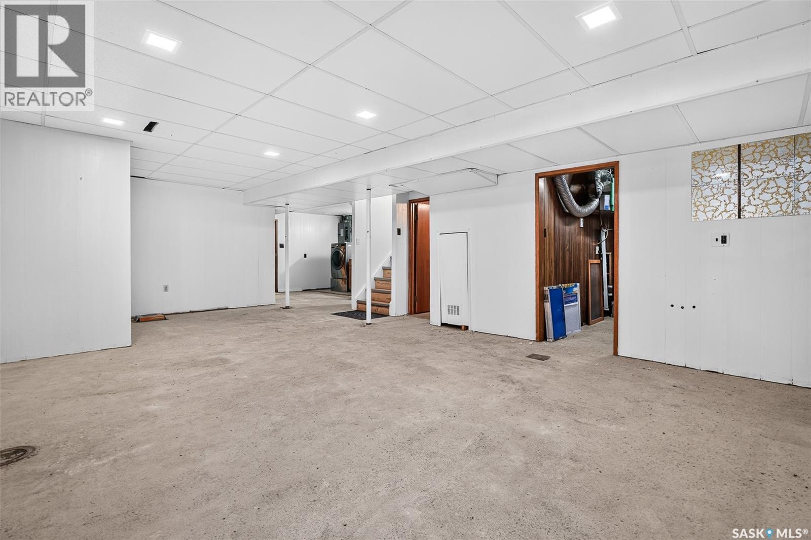704 Norfolk Avenue Property Photo 43