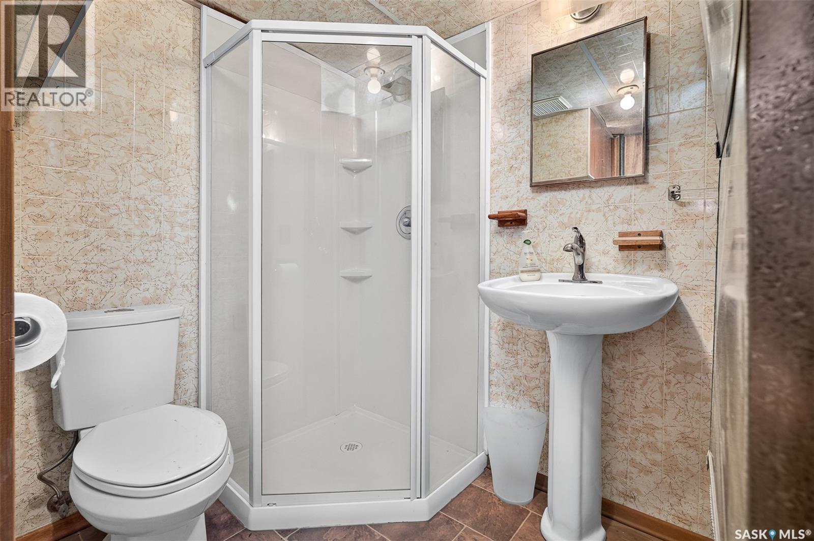 704 Norfolk Avenue Property Photo 49