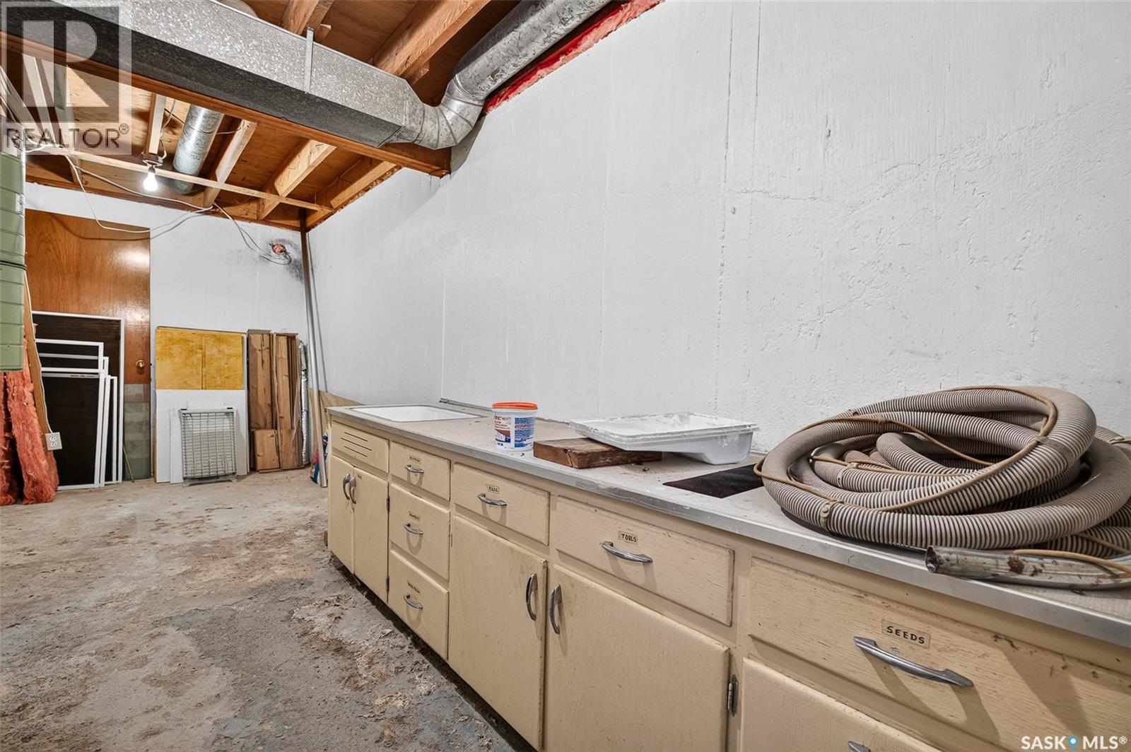 704 Norfolk Avenue Property Photo 55