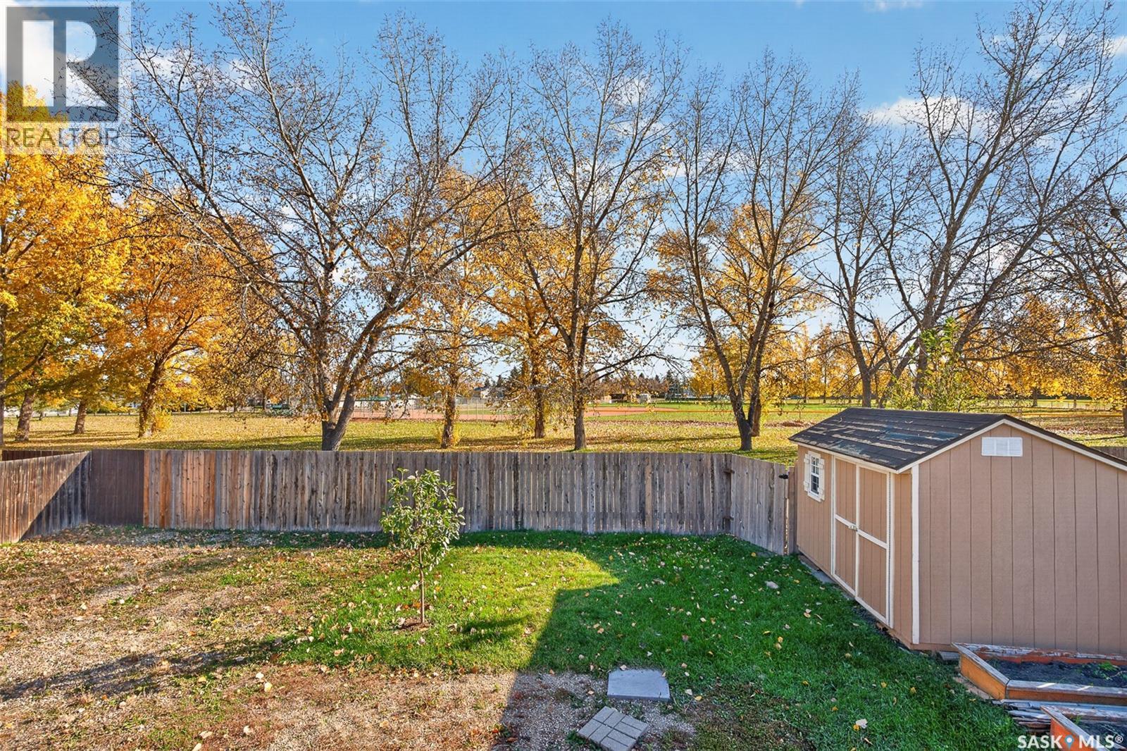 1211 Pascoe Drive E Property Photo 32