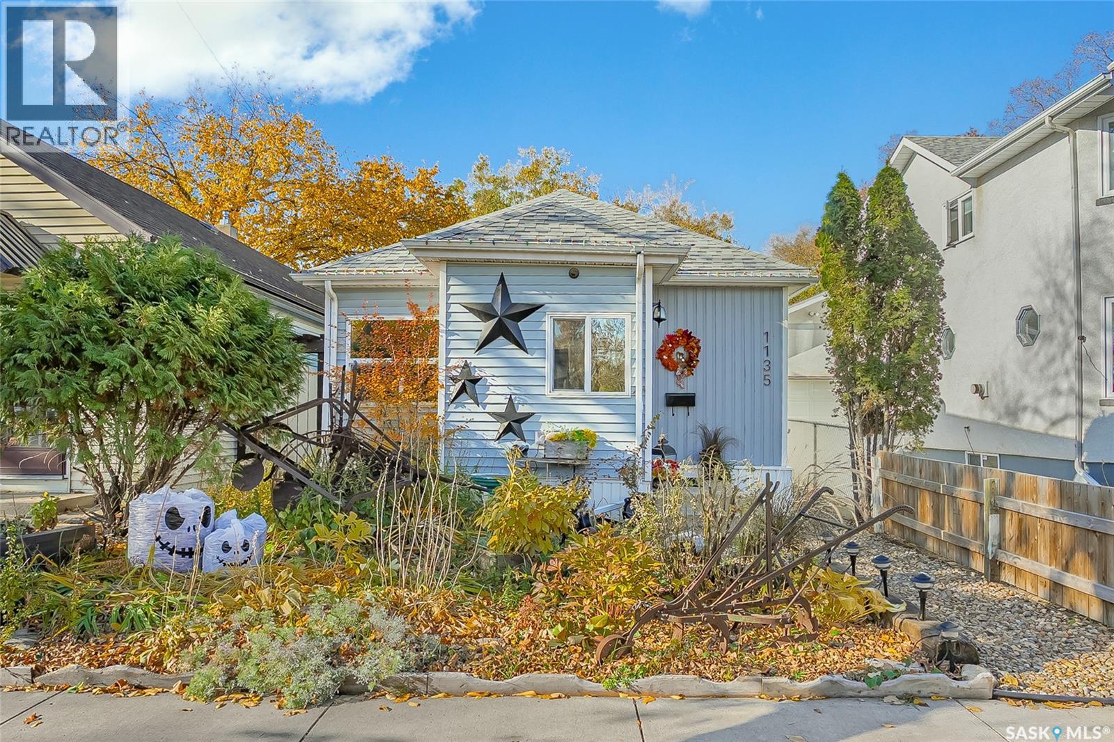 1135 K AVENUE S Property Photo 1