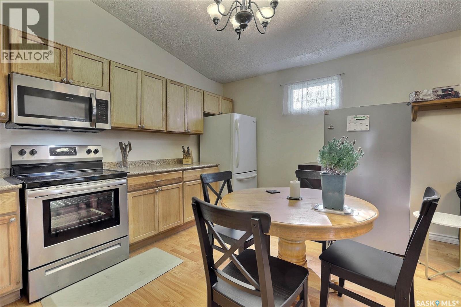 827 15th Avenue Property Photo 5