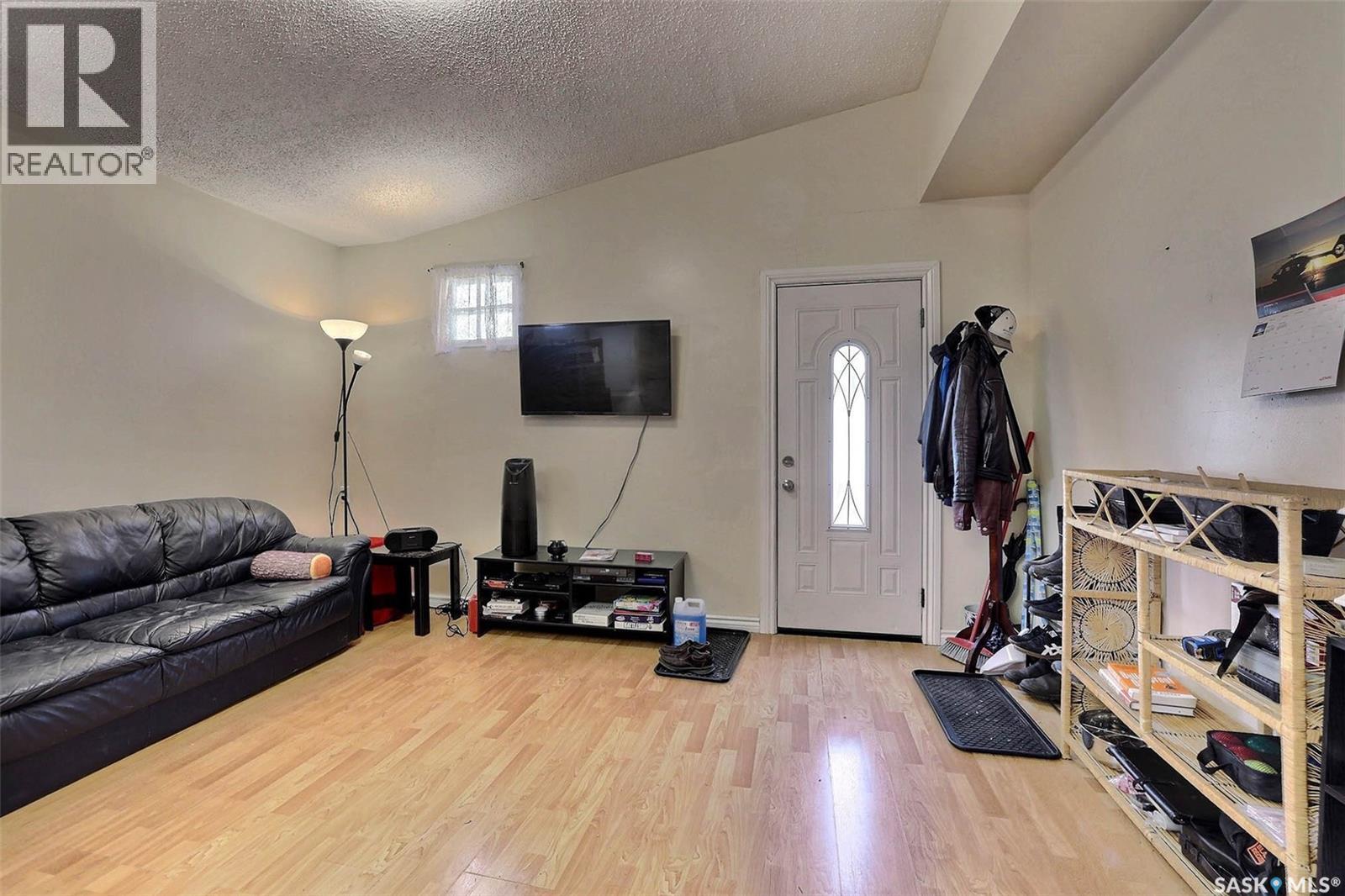 827 15th Avenue Property Photo 7