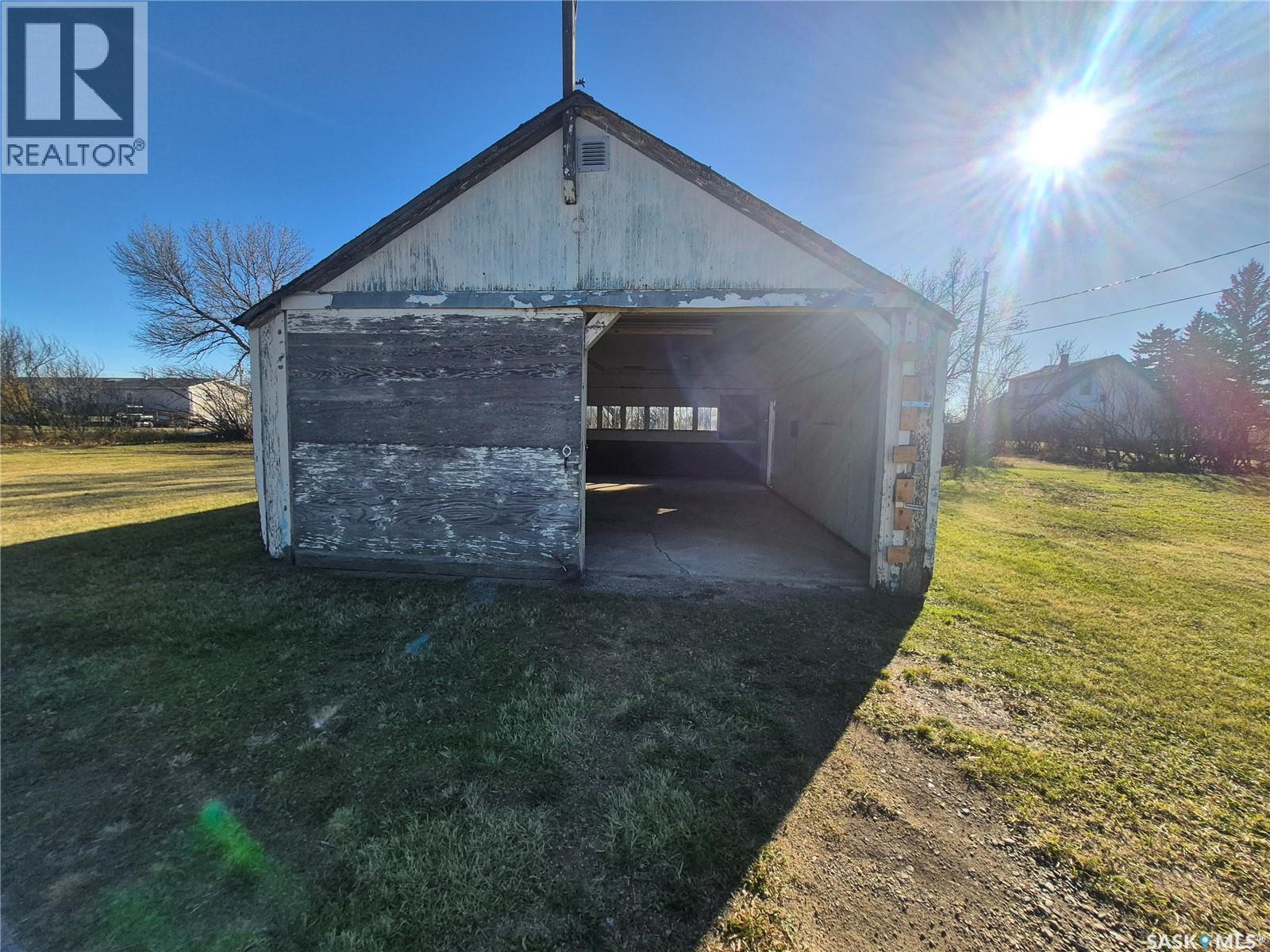 304 Froude Street Property Photo 40