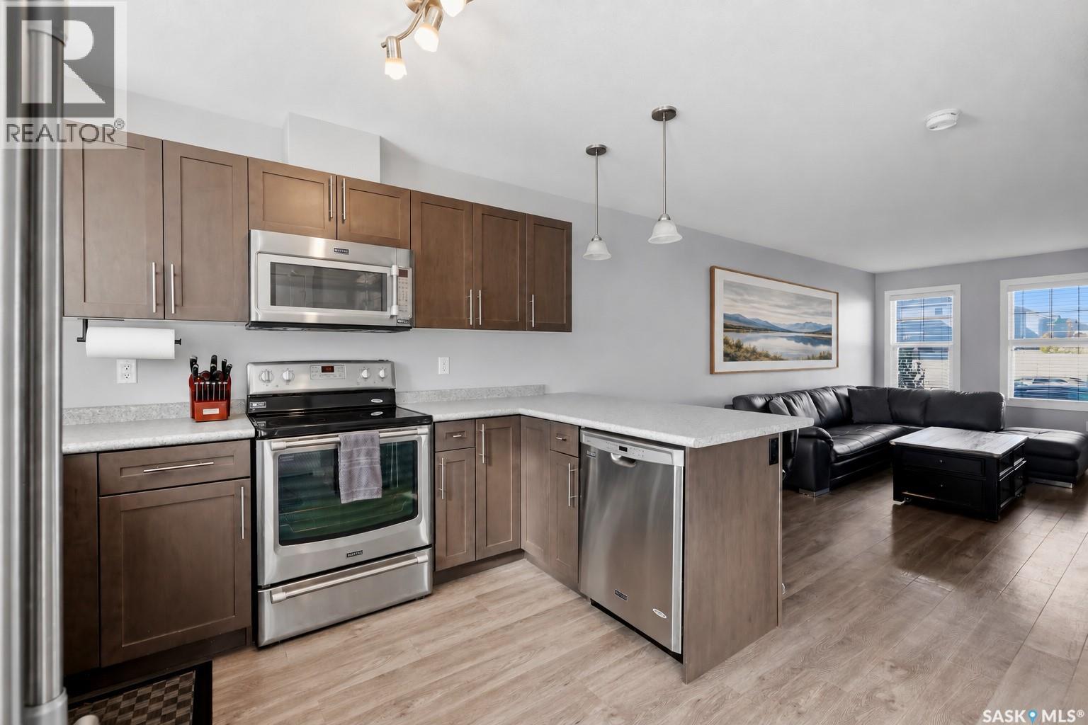 4725 Primrose Green Drive E Property Photo 5