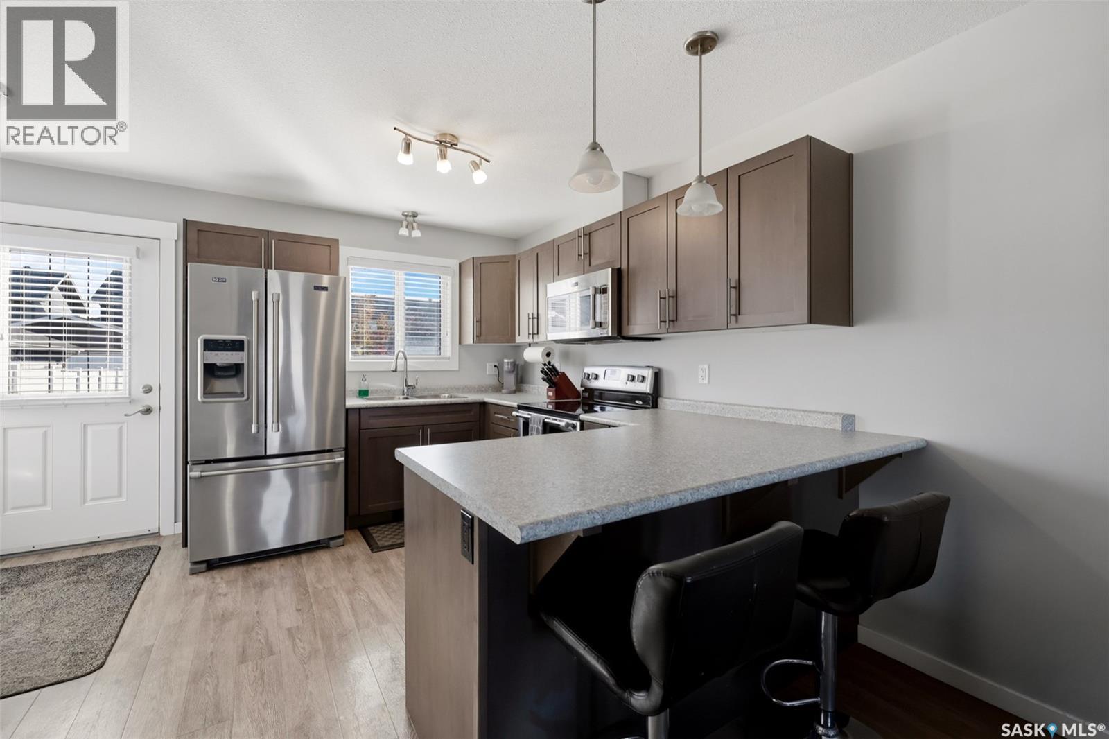 4725 Primrose Green Drive E Property Photo 6