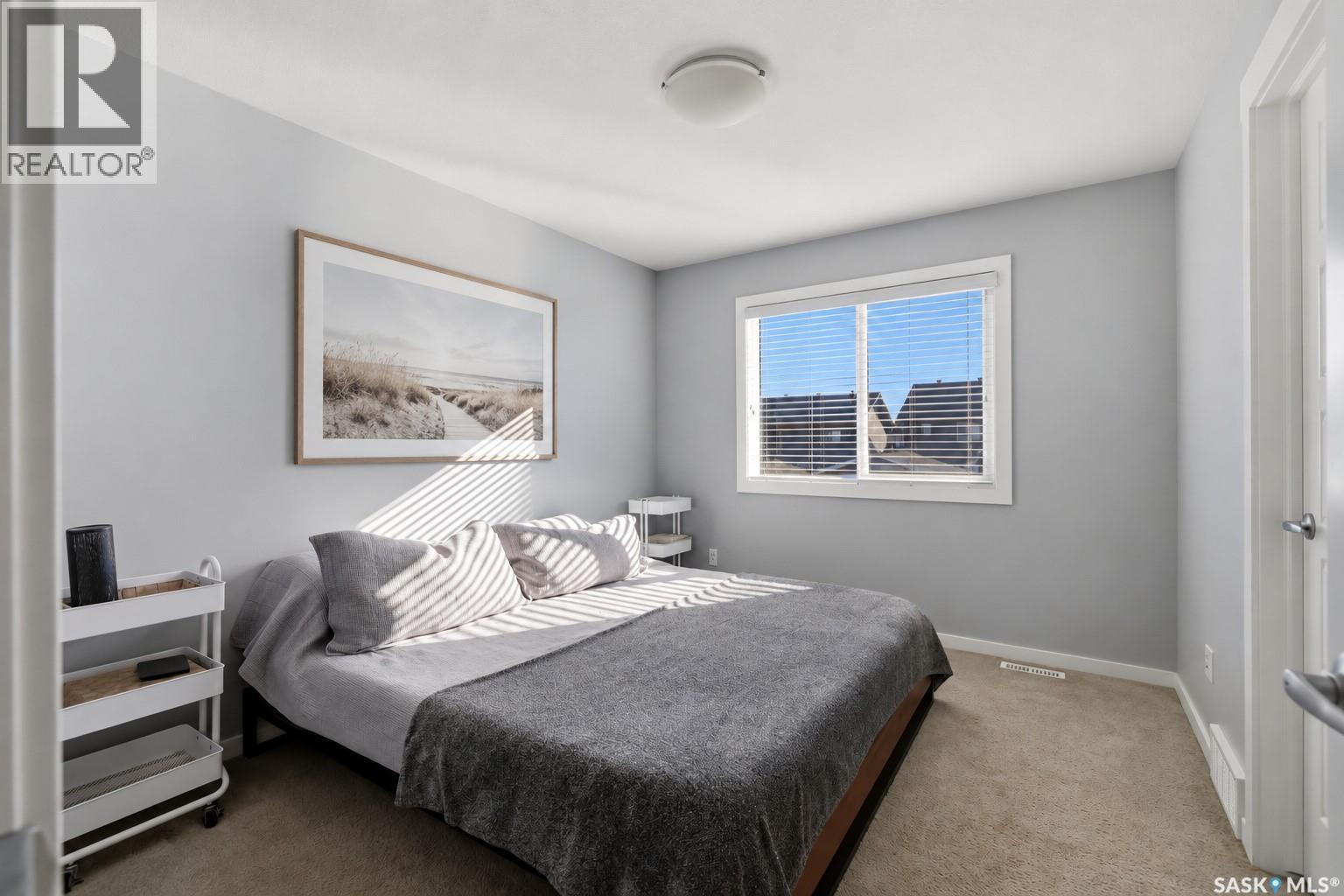 4725 Primrose Green Drive E Property Photo 10