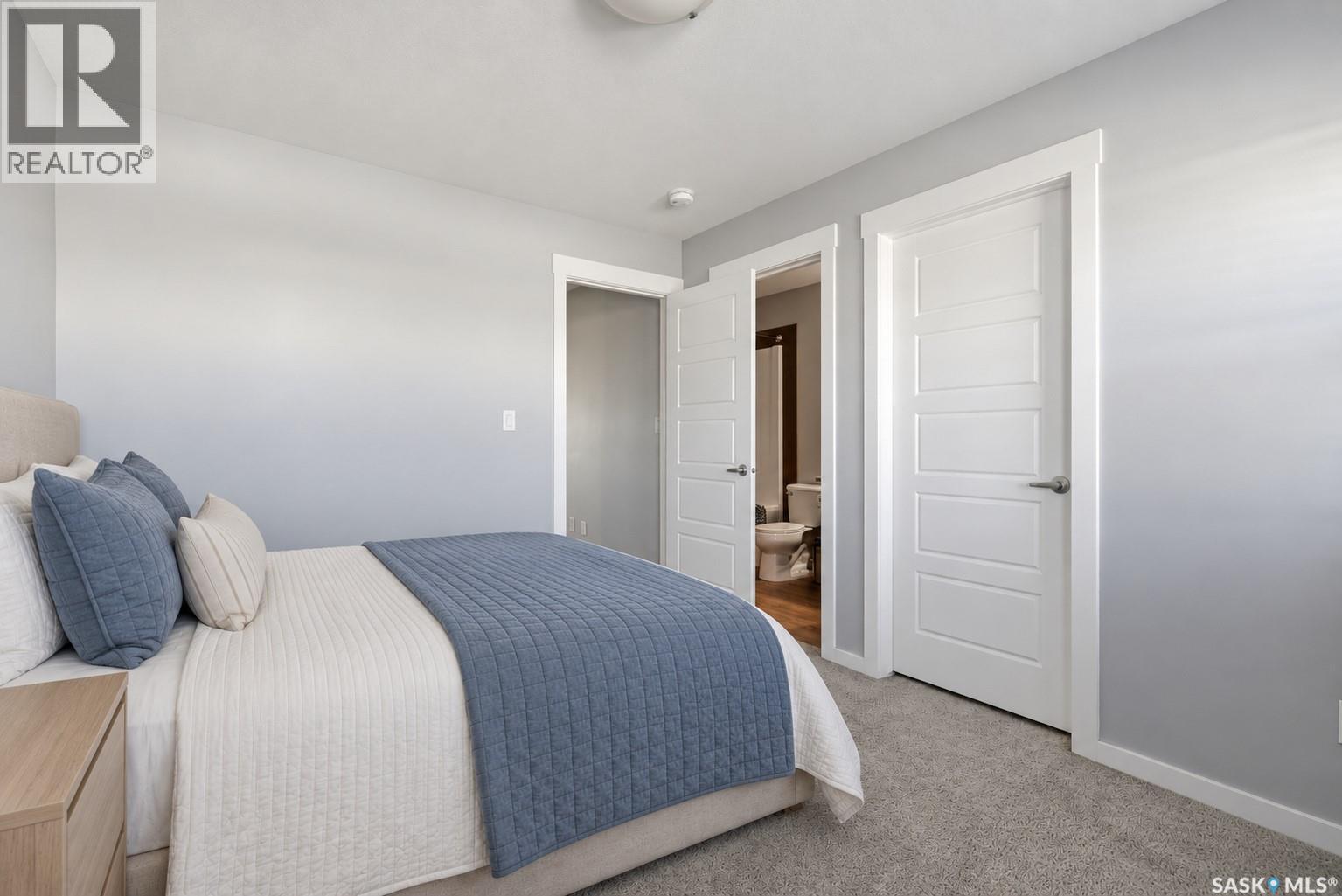4725 Primrose Green Drive E Property Photo 15