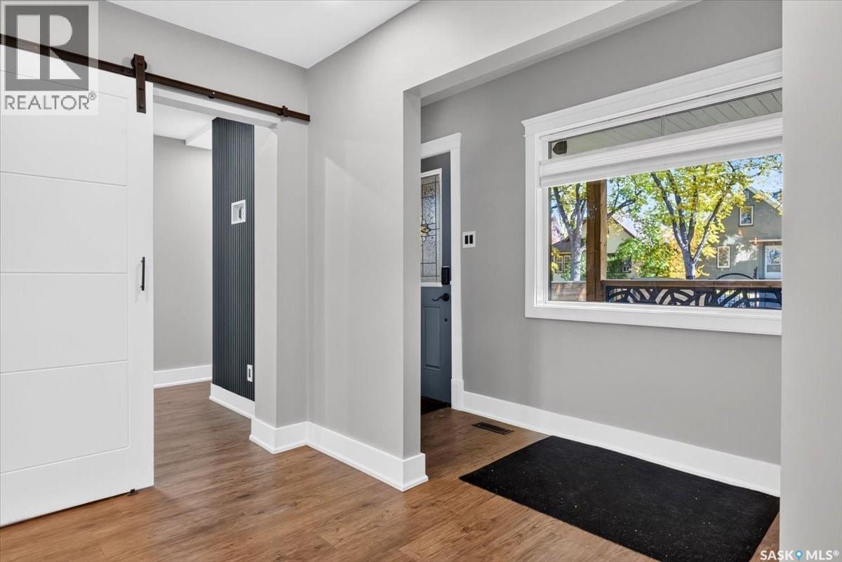 2042 Argyle Street Property Photo 4