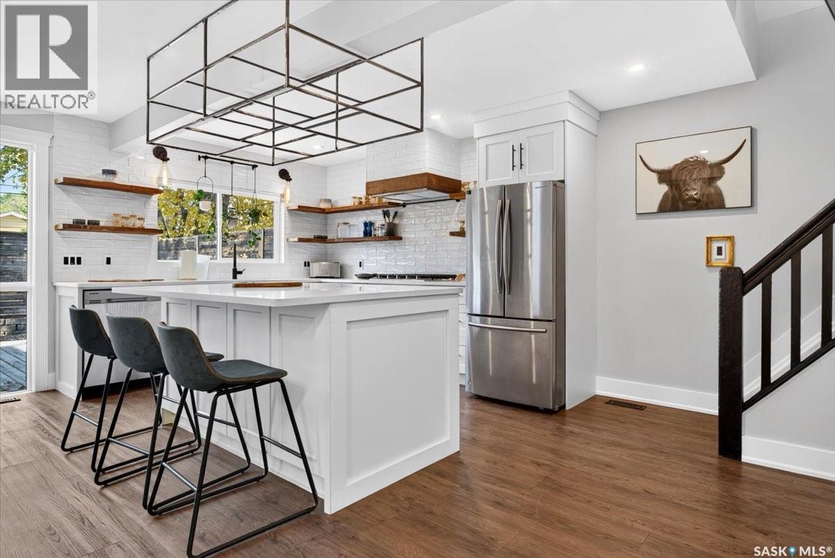 2042 Argyle Street Property Photo 8