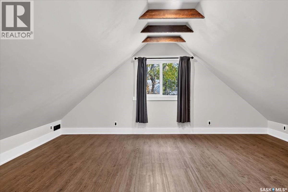 2042 Argyle Street Property Photo 25