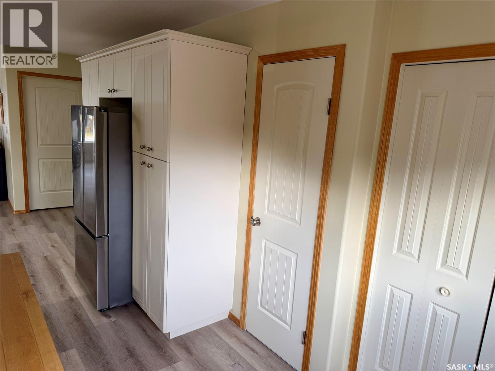 129 2nd Street W Property Photo 22
