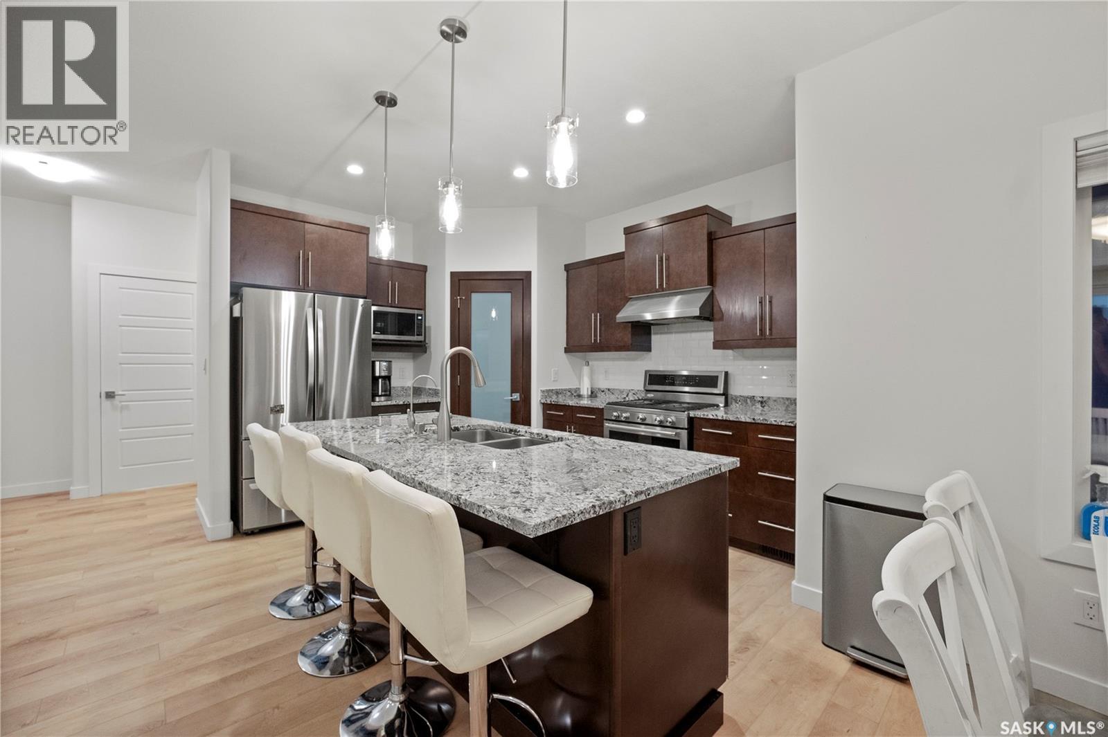 4221 Green Olive Way E Property Photo 7