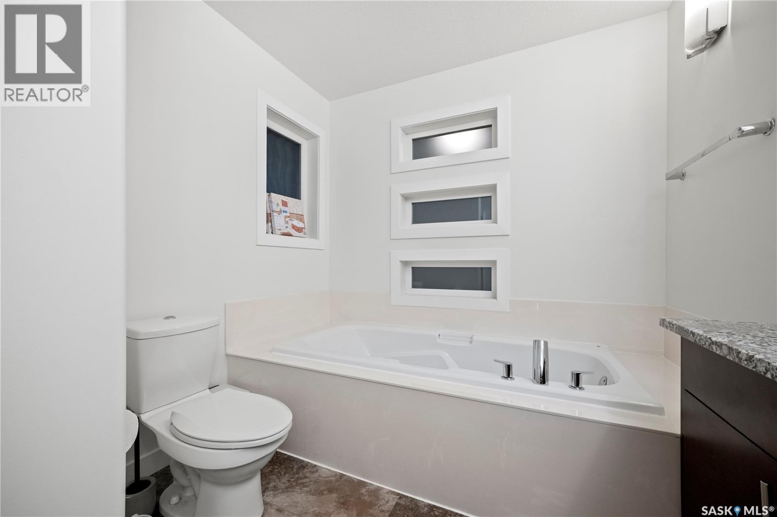 4221 Green Olive Way E Property Photo 16