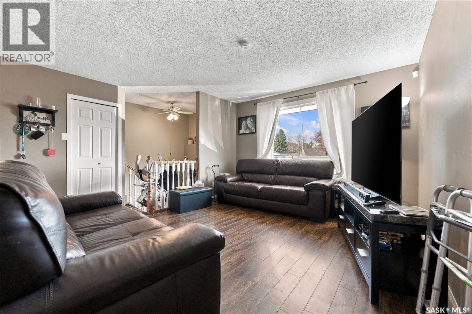 22 4th Avenue N Property Photo 2
