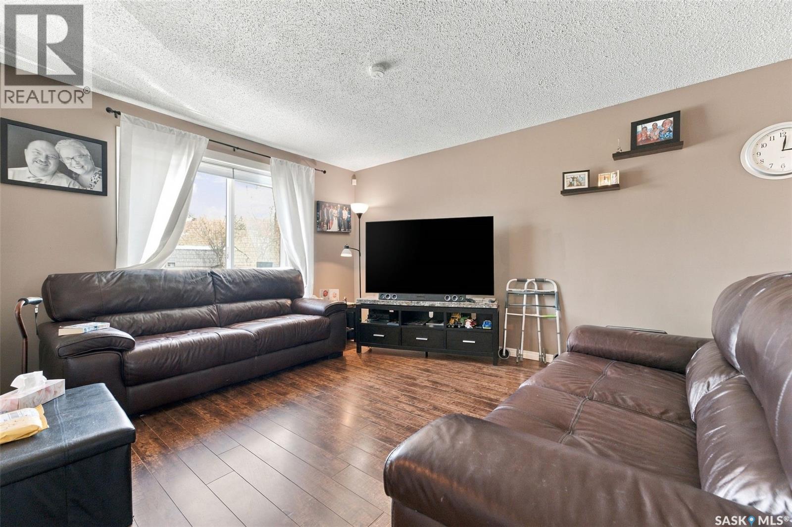 22 4th Avenue N Property Photo 3