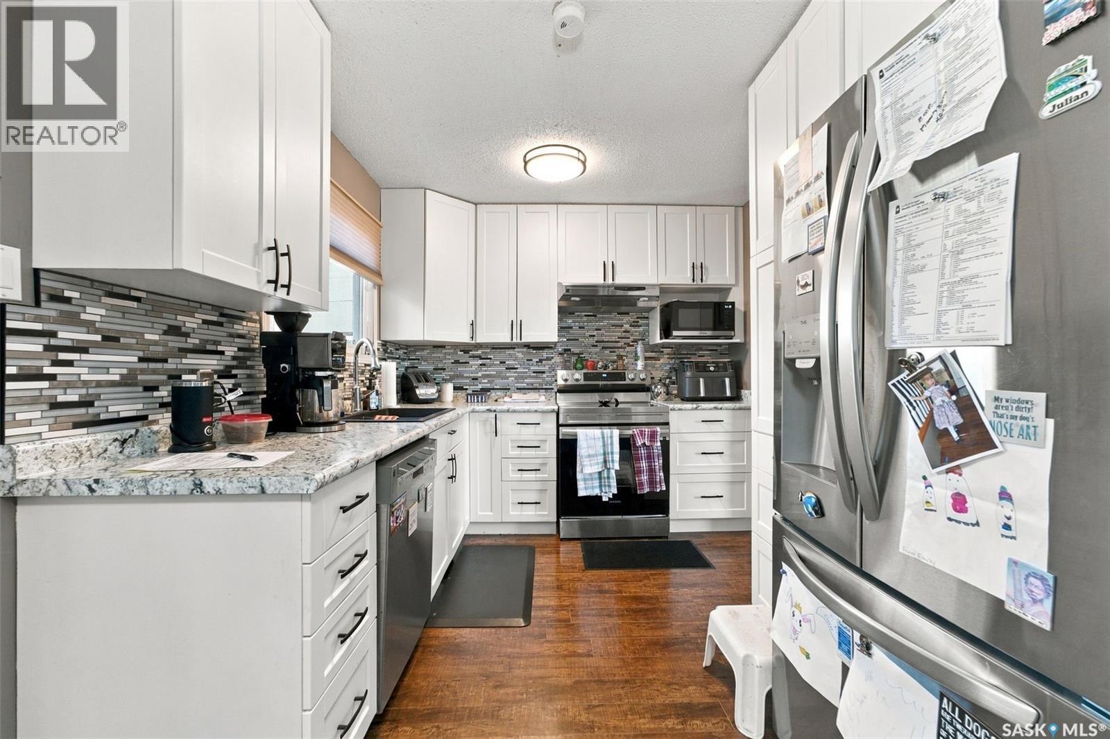 22 4th Avenue N Property Photo 6