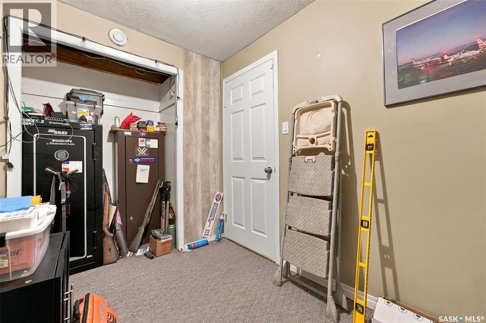 22 4th Avenue N Property Photo 21