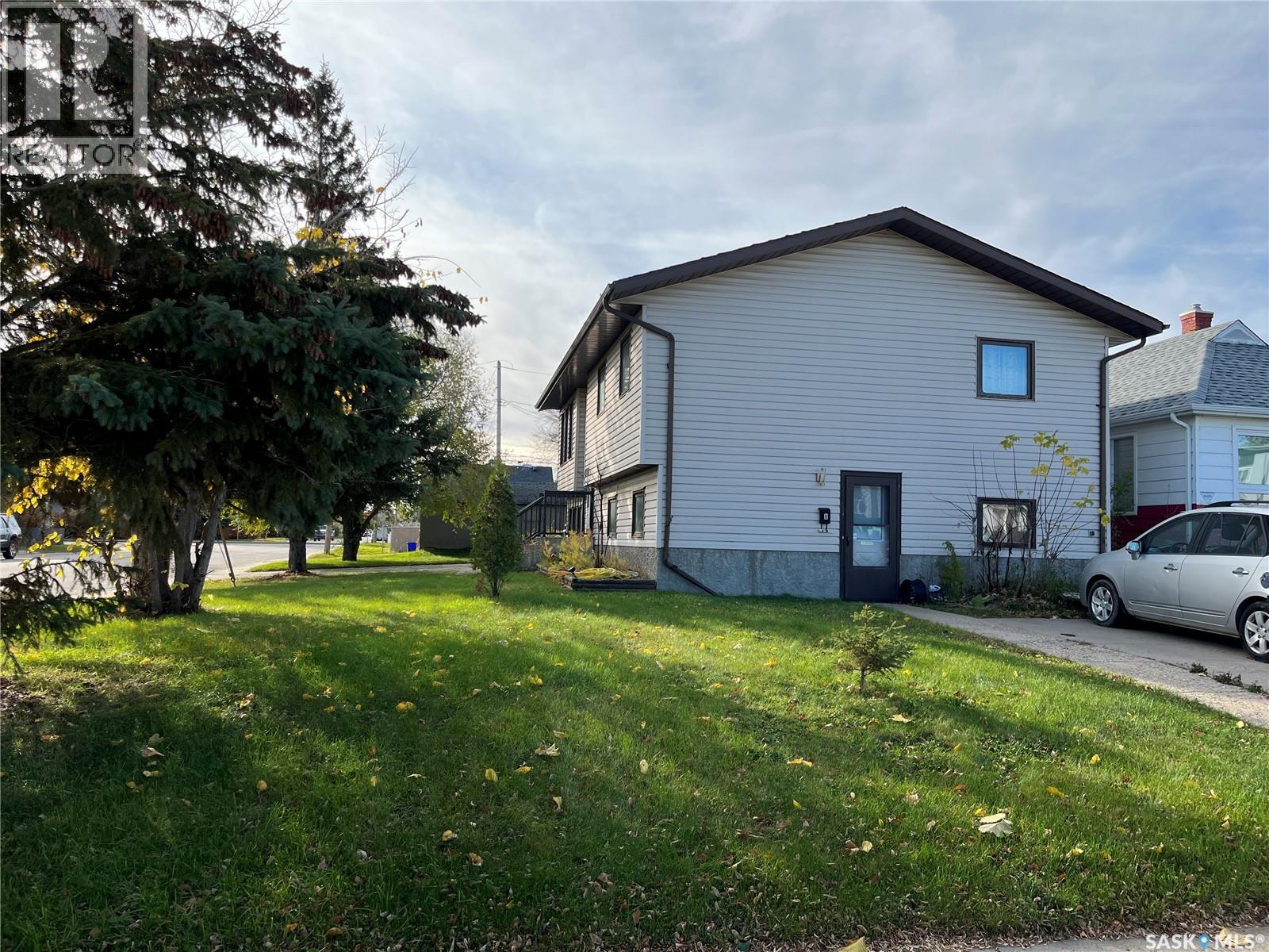 2701 1st Avenue E Property Photo 3