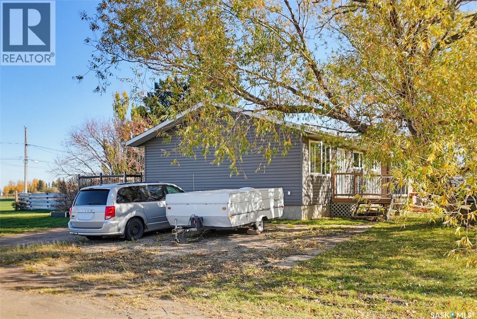 214 8th Avenue W Property Photo 1