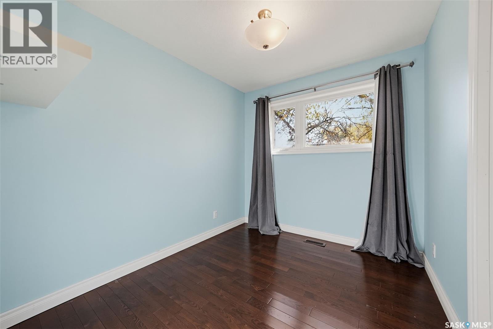 214 8th Avenue W Property Photo 10