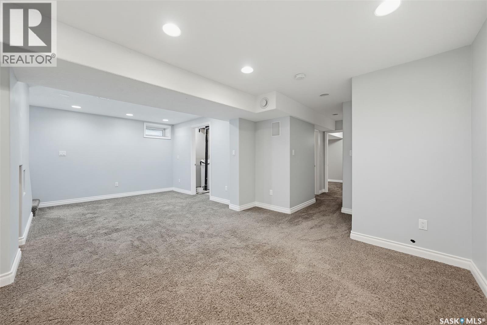214 8th Avenue W Property Photo 15