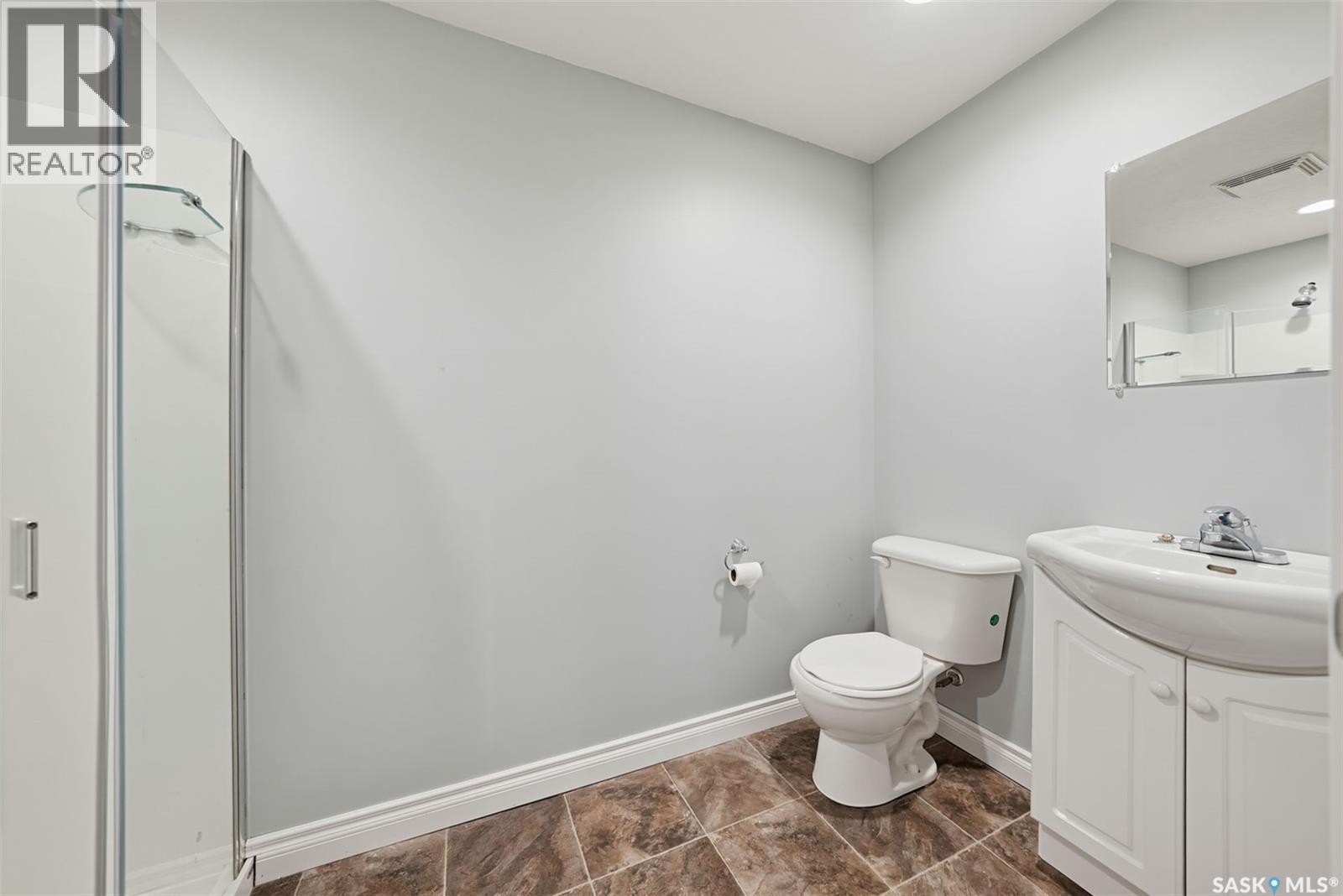 214 8th Avenue W Property Photo 18