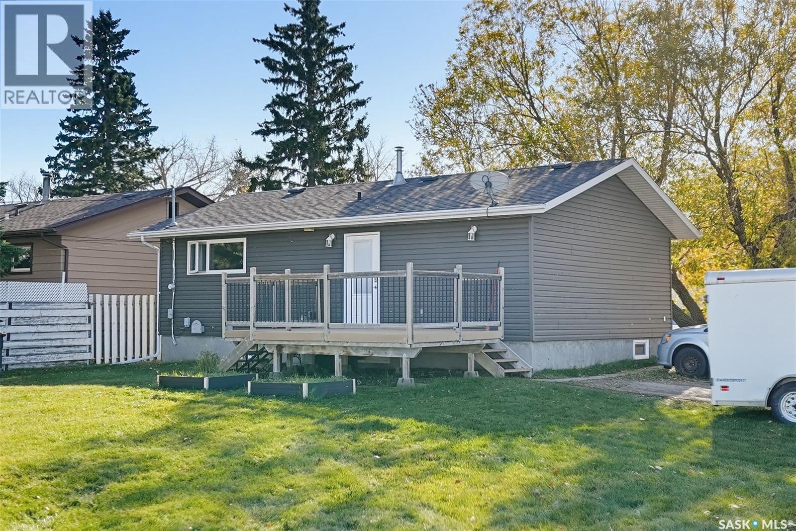 214 8th Avenue W Property Photo 25