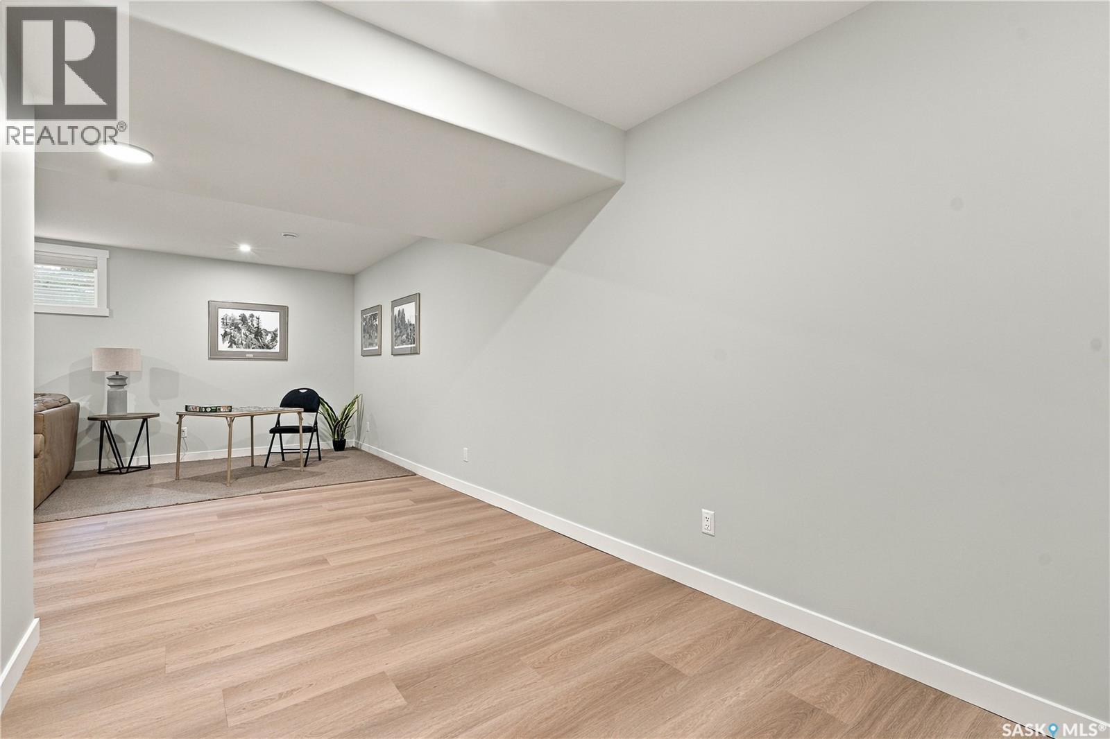 439 Doran Crescent Property Photo 23