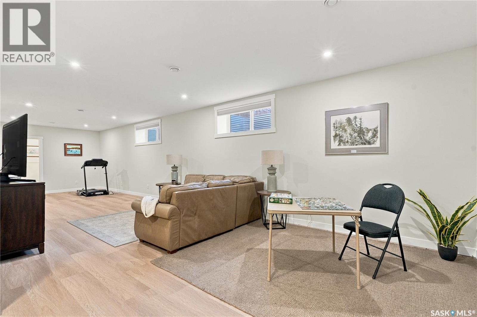 439 Doran Crescent Property Photo 24