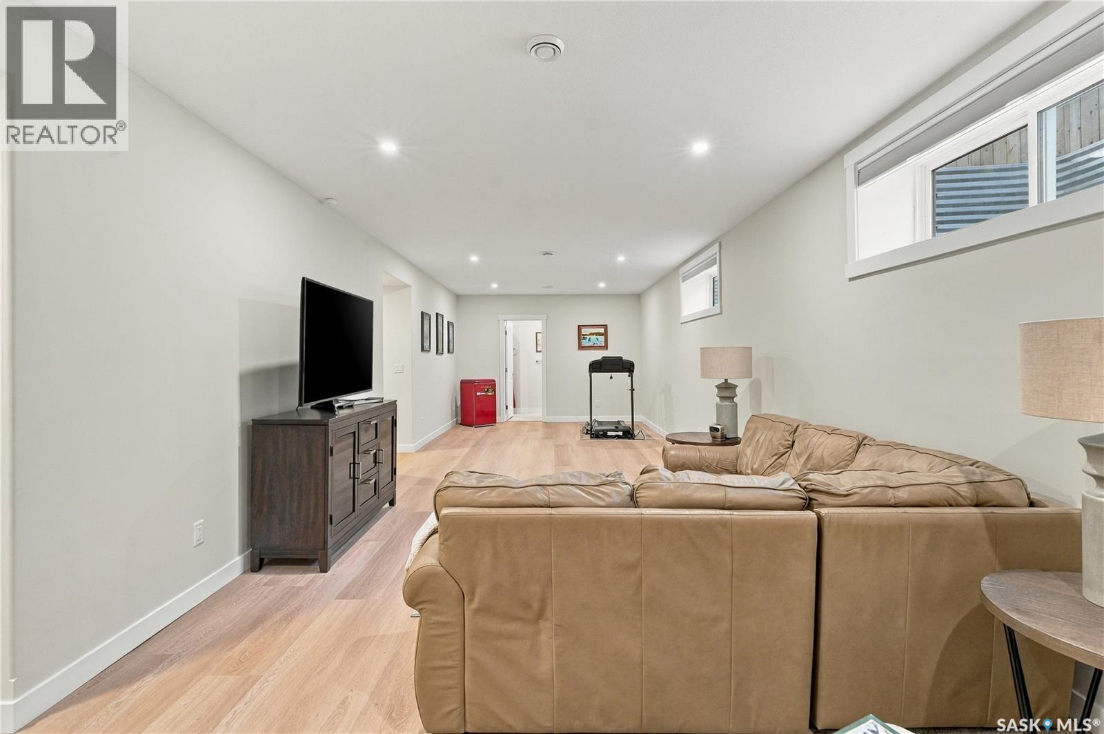 439 Doran Crescent Property Photo 26