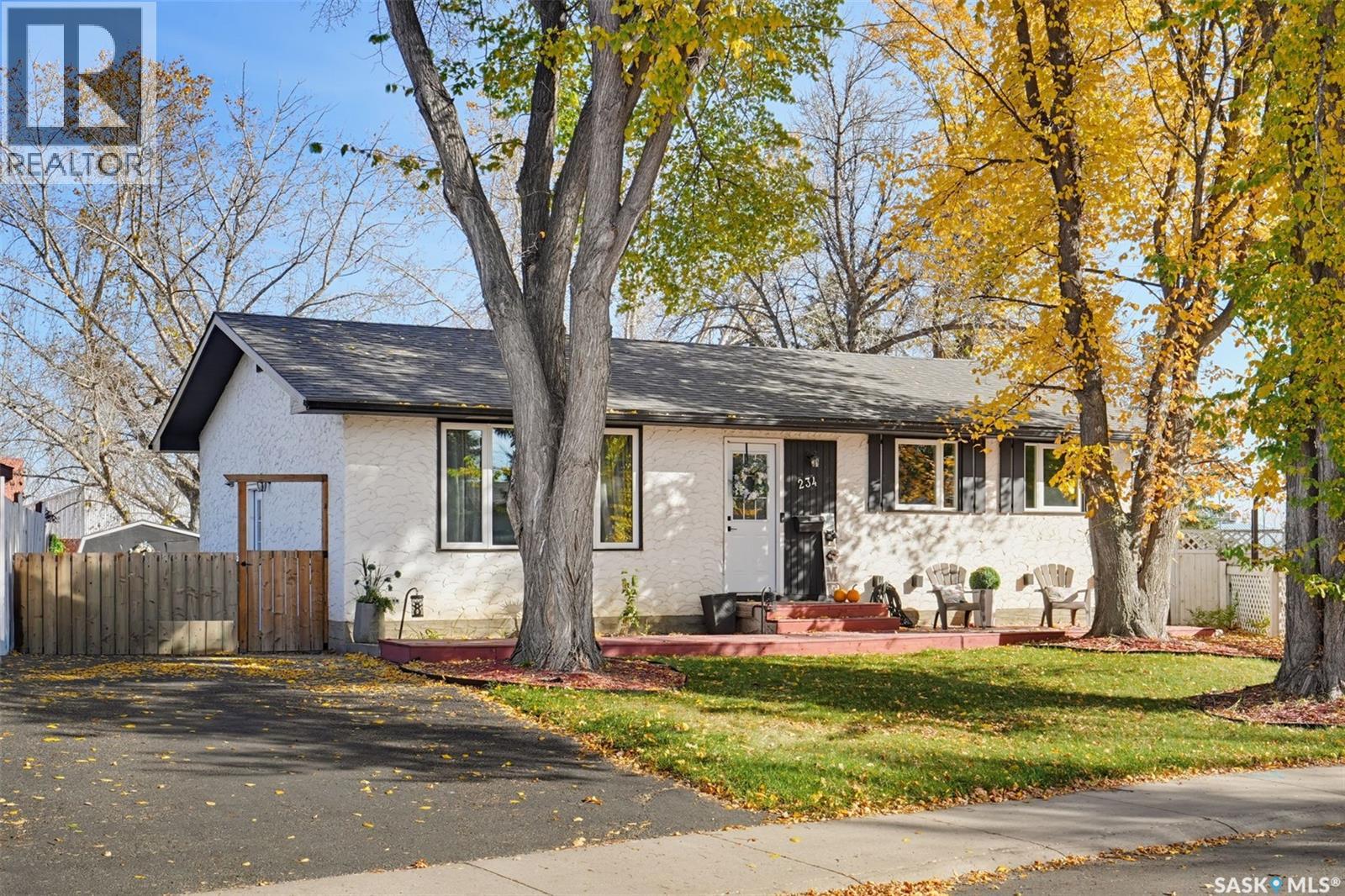 234 Haviland CRESCENT Property Photo 1