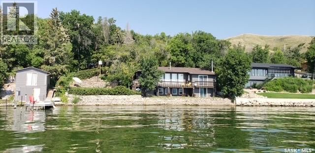328 Pasqua Lake Road Property Photo 1