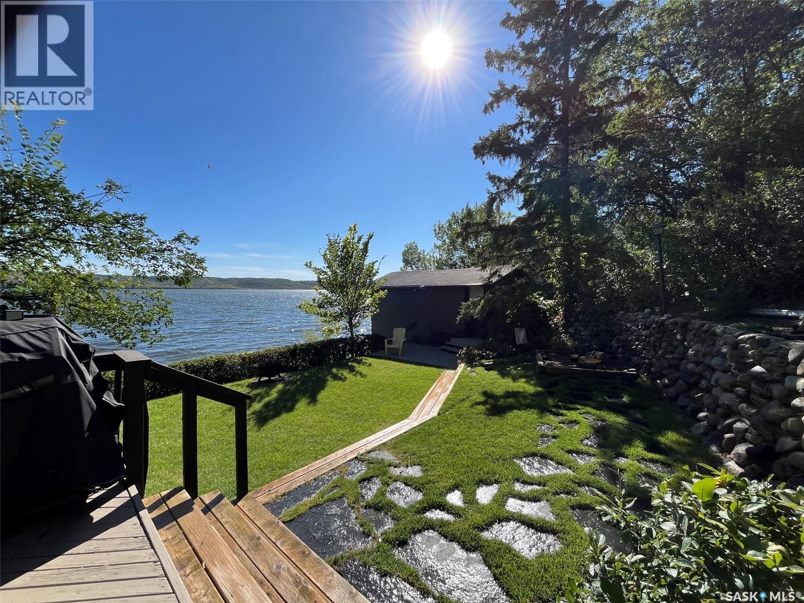 328 Pasqua Lake Road Property Photo 5