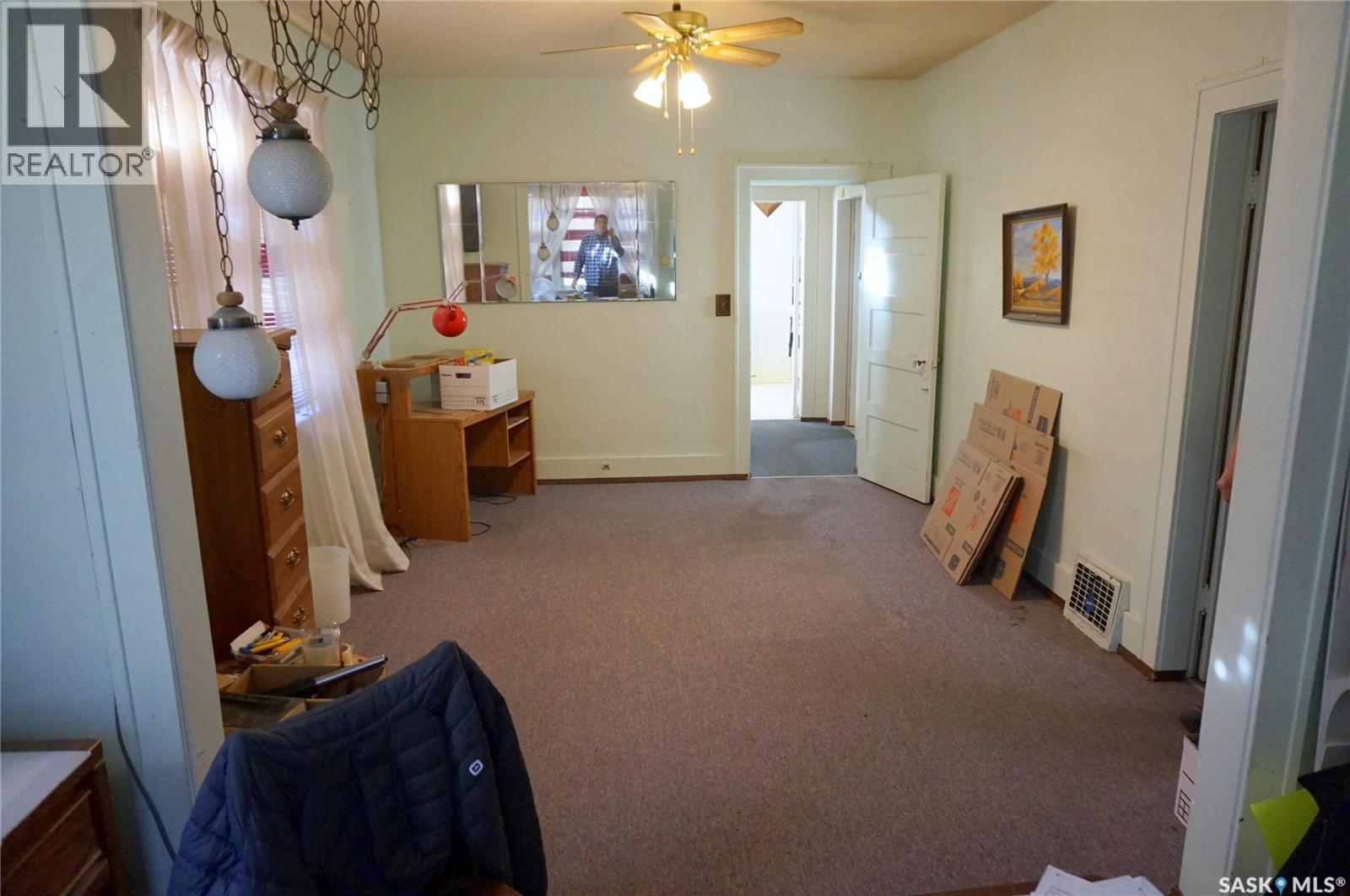 1912 Wallace Street Property Photo 4
