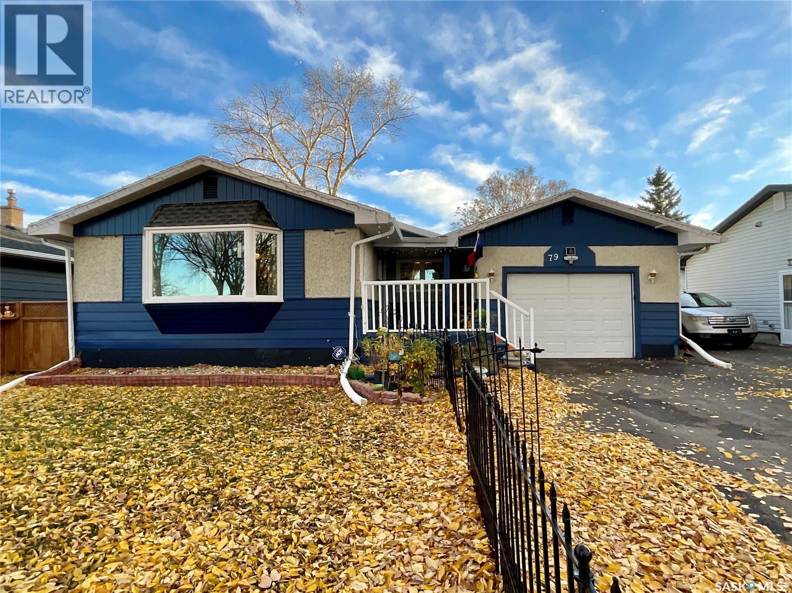79 Cameron Crescent Property Photo 1