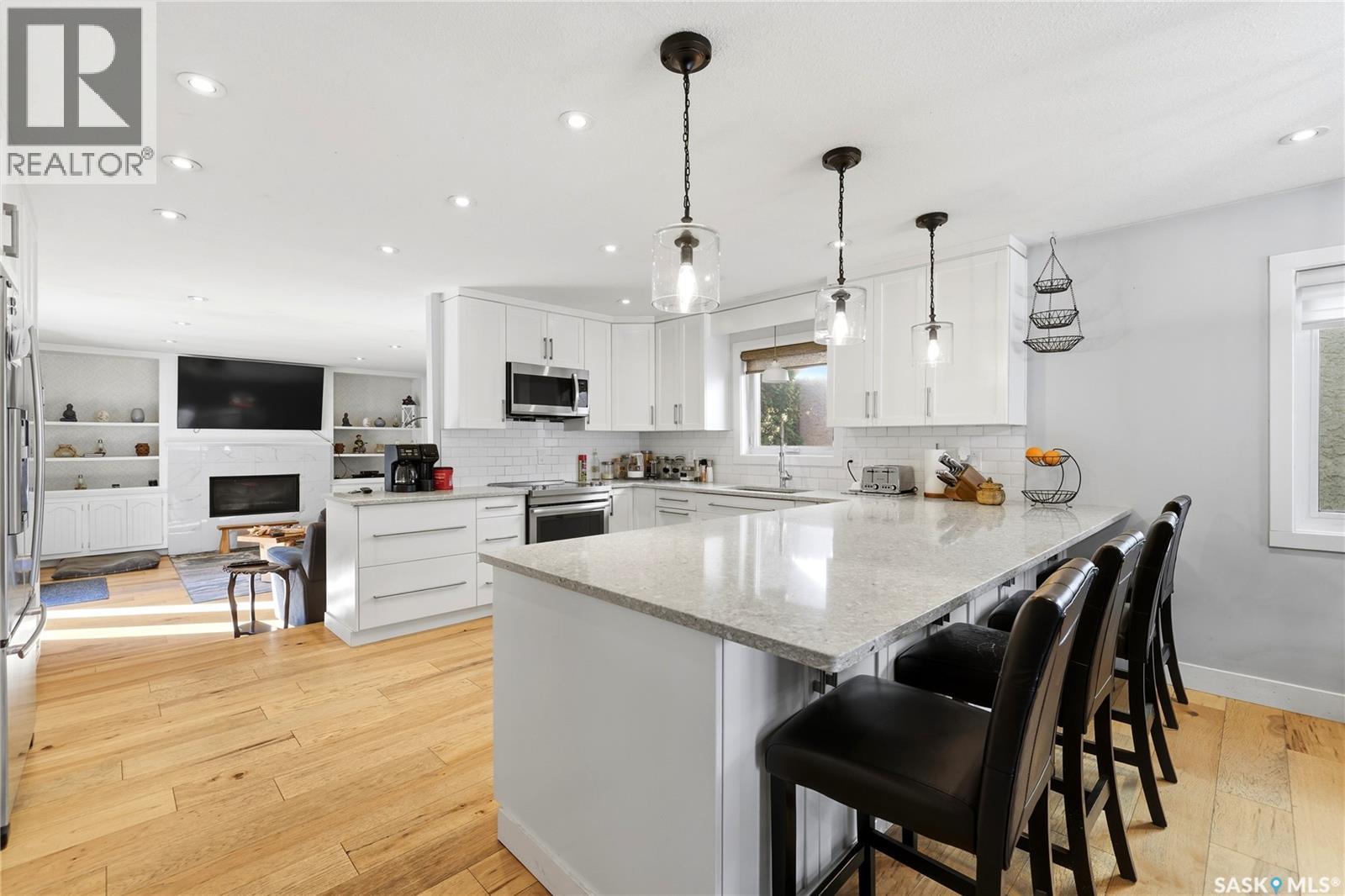 2258 Newis Bay E Property Photo 9