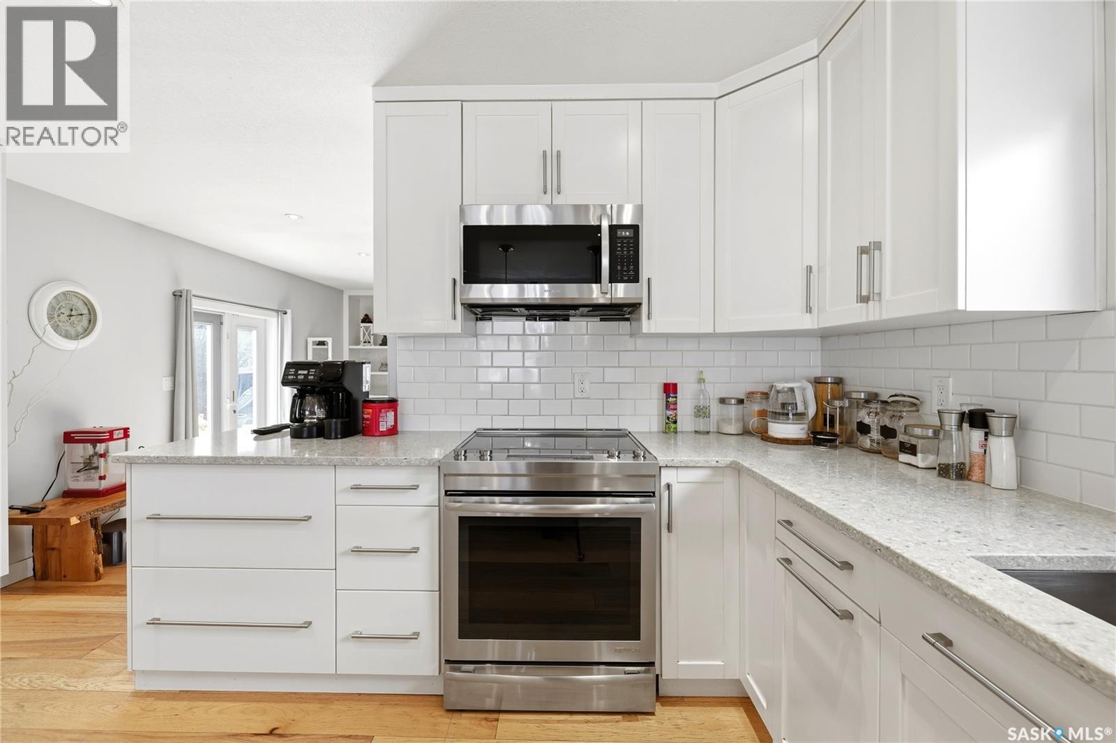 2258 Newis Bay E Property Photo 13