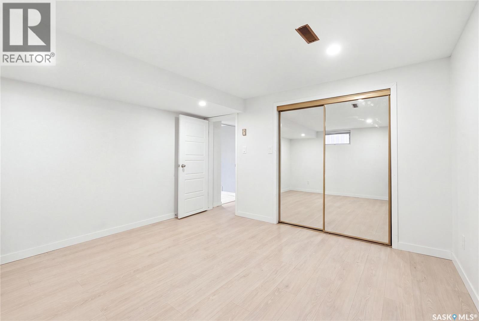 2258 Newis Bay E Property Photo 34