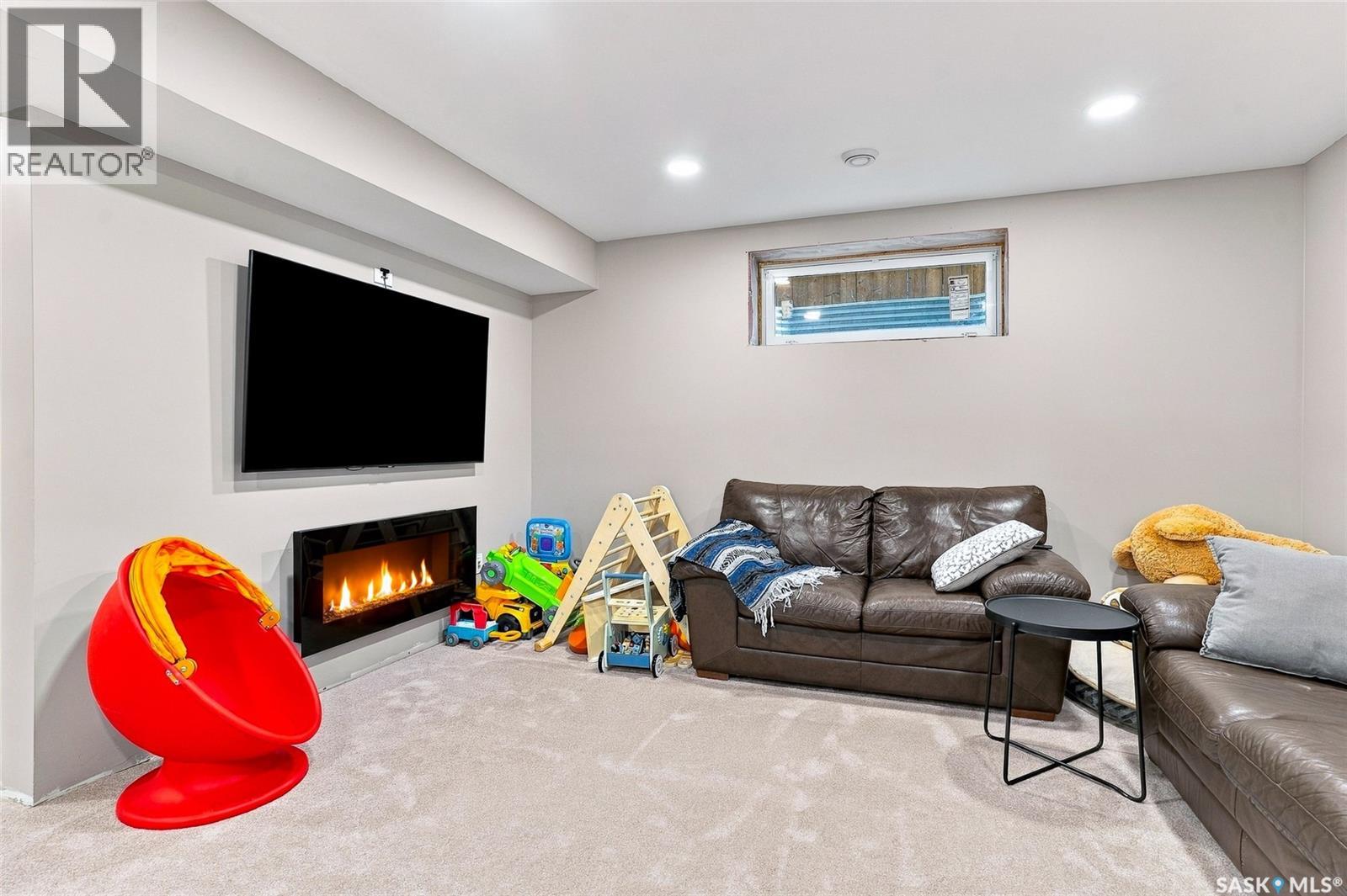 422 Secord Way Property Photo 33